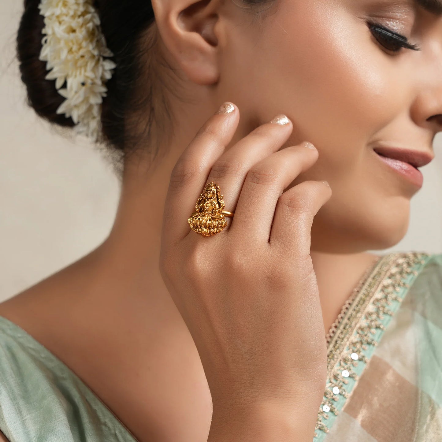 Maa Laxmi Sarvasvi Antique Ring