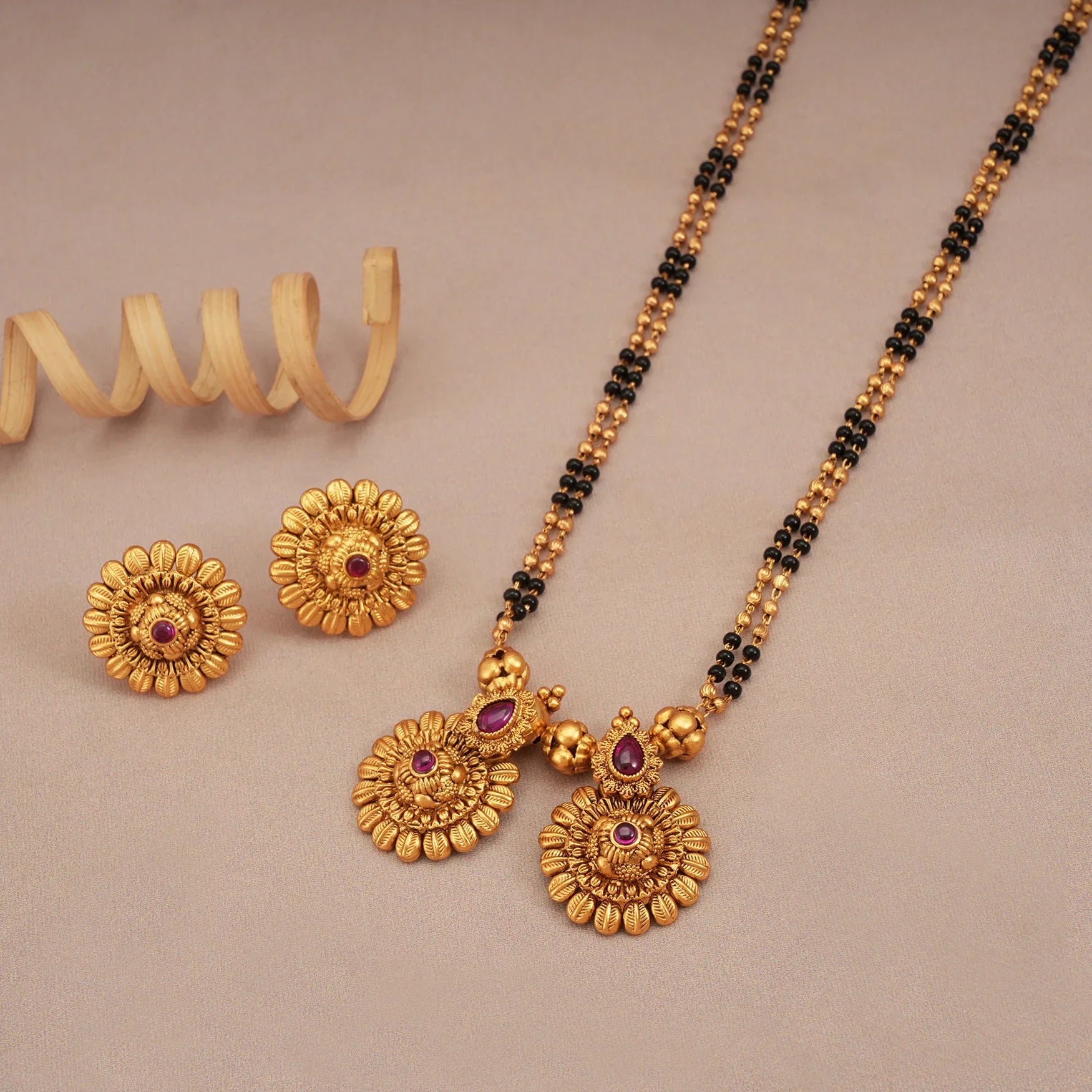 Swarnmangal Traditional Mangalsutra by Jiyavi
