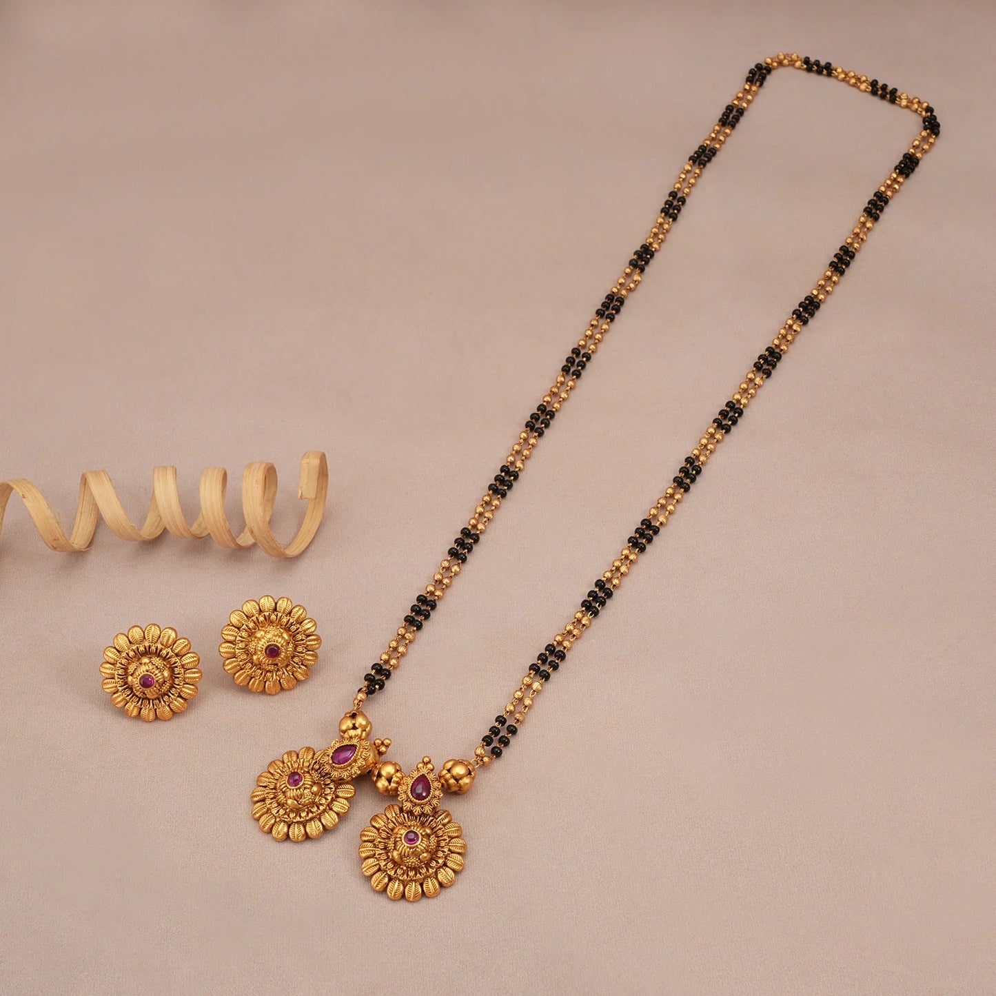 Swarnmangal Traditional Mangalsutra by Jiyavi