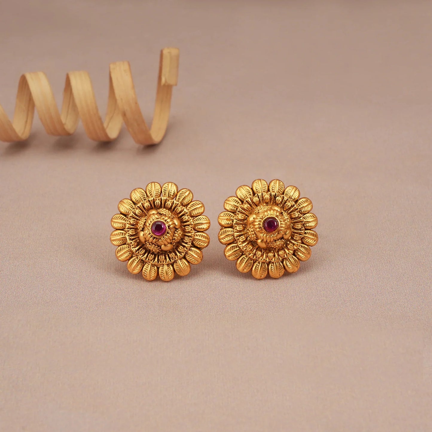 Swarnmangal Traditional Mangalsutra by Jiyavi