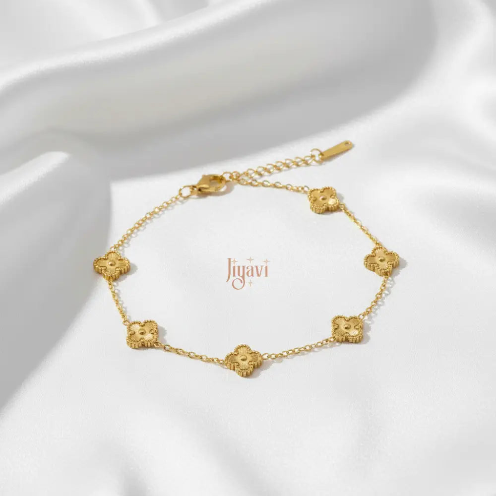 Lucky Clover Charm Bracelet