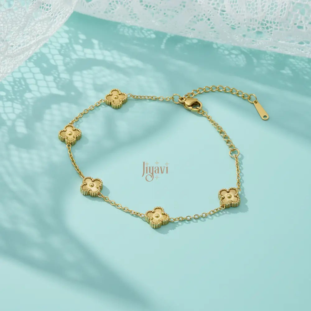 Lucky Clover Charm Bracelet