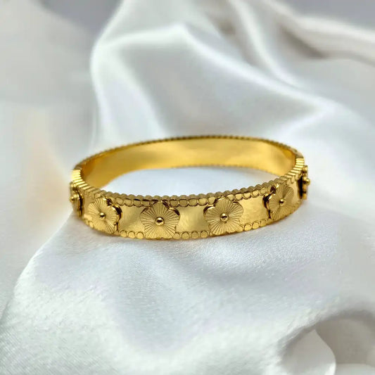 Antique gold plated paisley stone bangle set for women